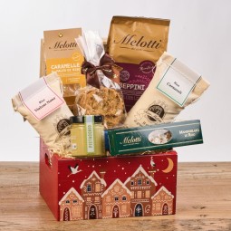 Wooden gift box containing traditional risotto rice varieties and a selection of sweet and savoury rice-based snacks.